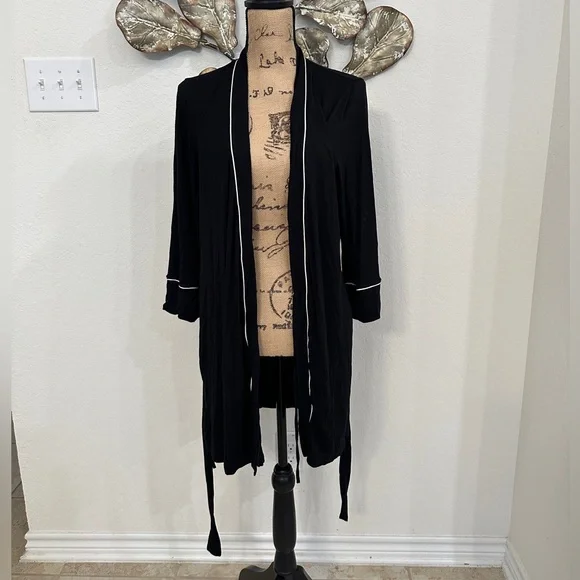 Étam Paris Black Belted Robe with White Piping Trim – Size M - Picture 4 of 8